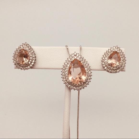Earrings and necklace with “ peach “ crystal - Picture 5 of 9